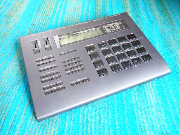 Roland R-8 Mk2 Human Rhythm Composer / 90's Drum Machine w/ AC Adapter - E371
