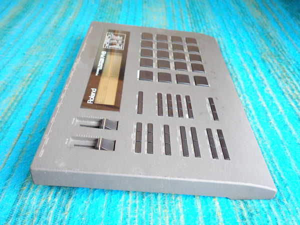 Roland R-8 Human Rhythm Composer - 90's Mint Condition w/ Box, Adapter - F11
