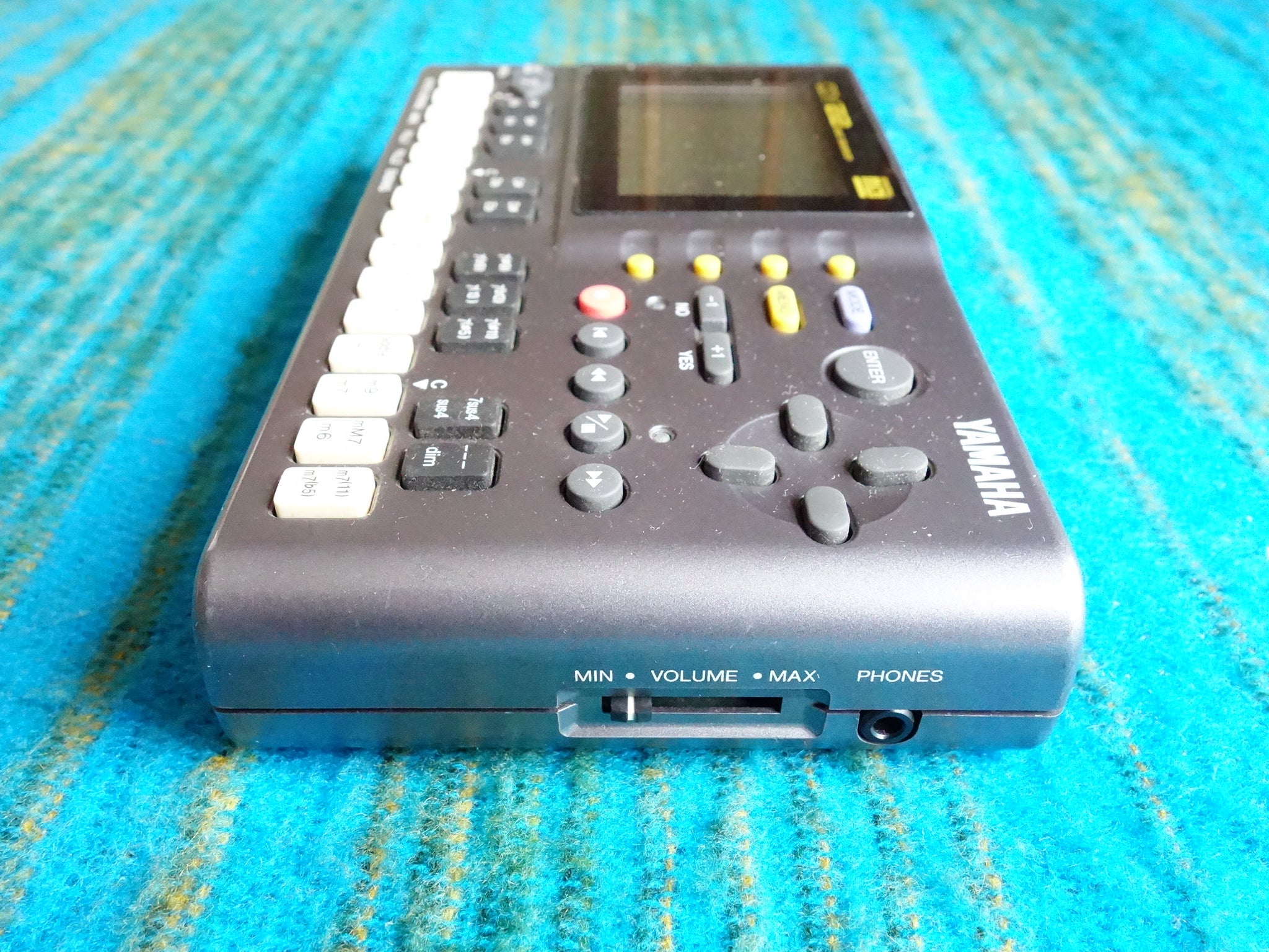 YAMAHA QY22 Music Sequencer / Rhythm Machine Sound Module w/ AC