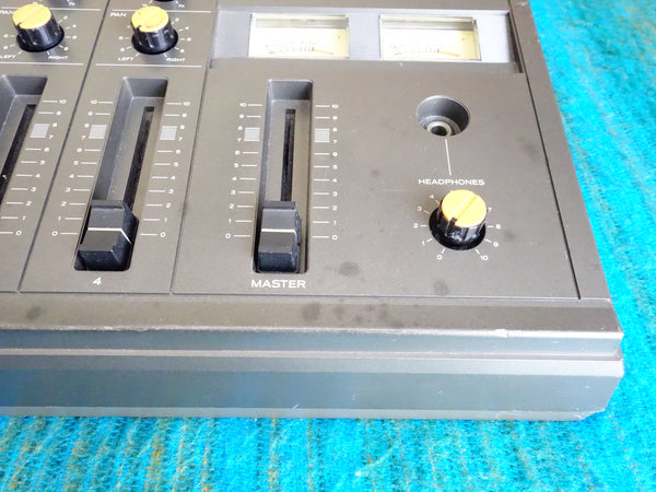 Teac M-09 4 Stereo / 8 Channel Analog Stereo Mixer - 80's Vintage - F120