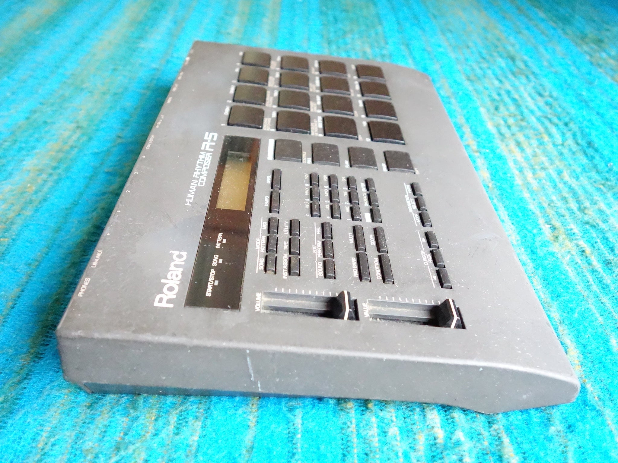 Roland R-5 Human Rhythm Composer / 90's Drum Machine w/ AC Adapter