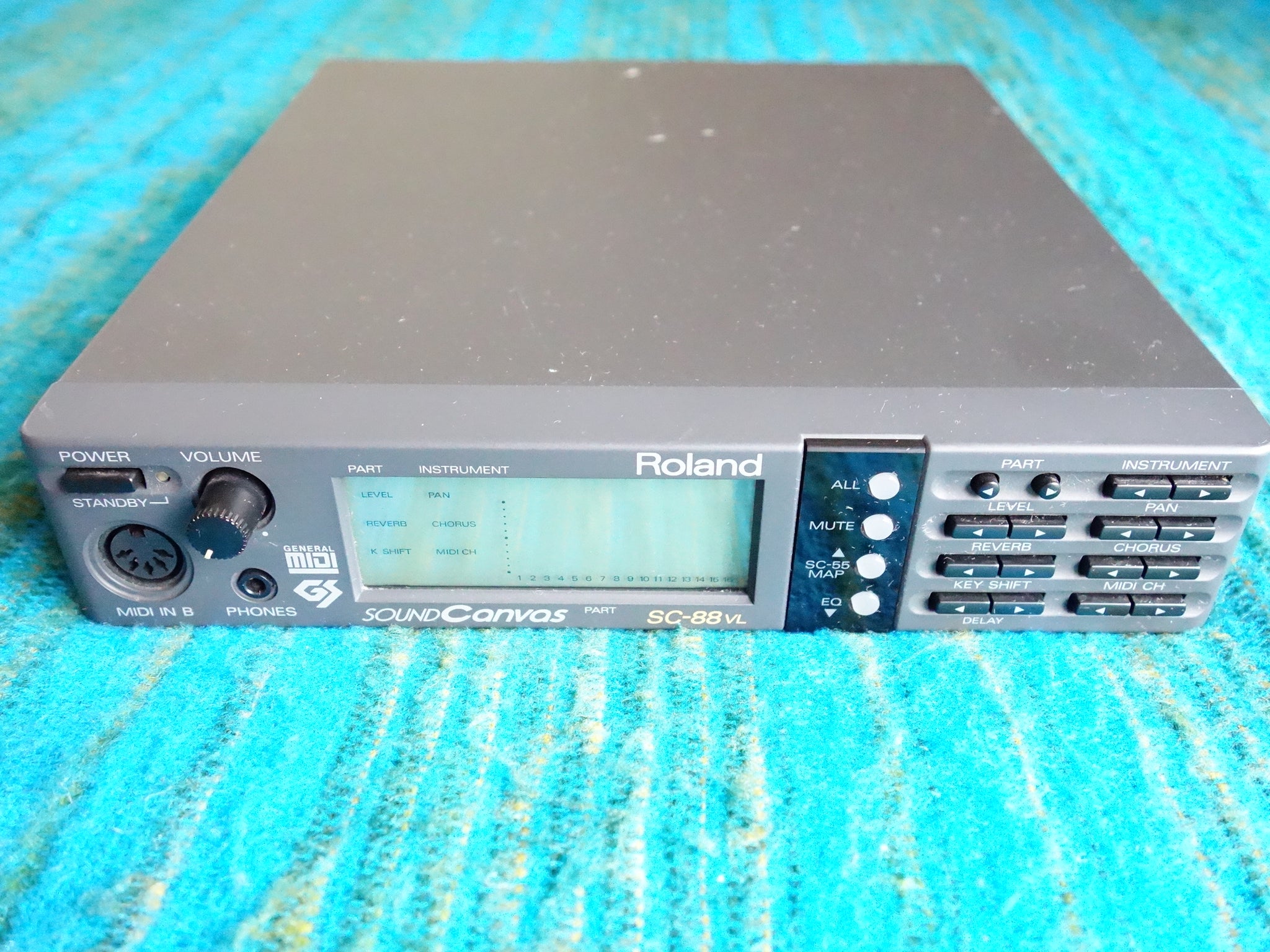 Roland SC-88VL Sound Canvas w/ Universal AC Adapter 100-240V