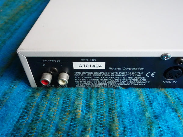 Roland SC-55ST Sound Canvas w/ Universal AC Adapter 100-240V - F153