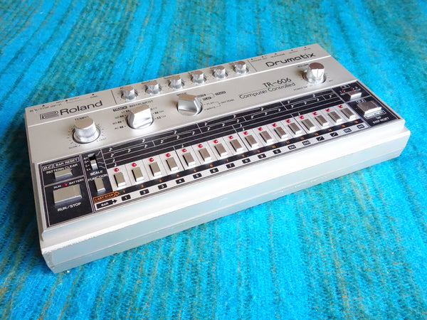 Roland TR-606 Drumatix Analog Drum Machine - 80's Vintage w/ AC Adapter - F165