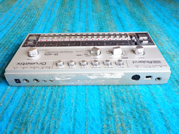 Roland TR-606 Drumatix Analog Drum Machine - 80's Vintage w/ AC Adapter - F165
