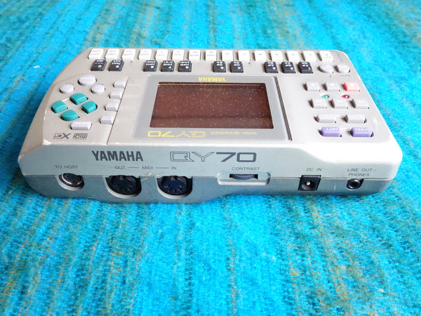 YAMAHA QY70 Music Sequencer / Rhythm Machine Sound Module w/ AC Adapter - F166
