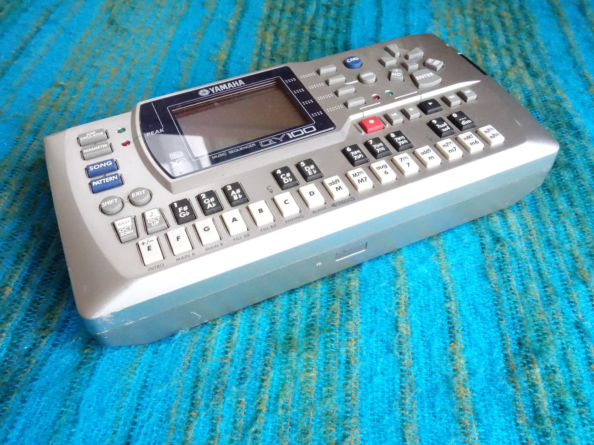 YAMAHA QY100 Music Sequencer / Rhythm Machine Sound Module w