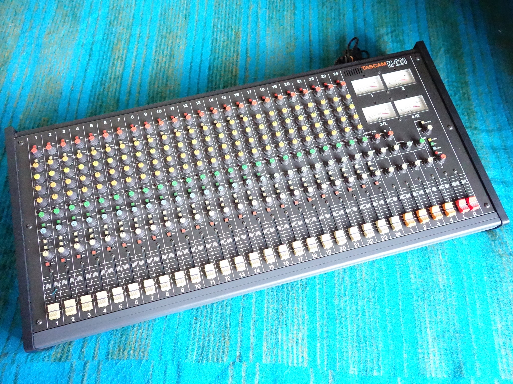 新品❤️TASCAM★M-224★madeinJapan★New Withbox Model 24 | 24-Track Live Recorder & Mixing Console With