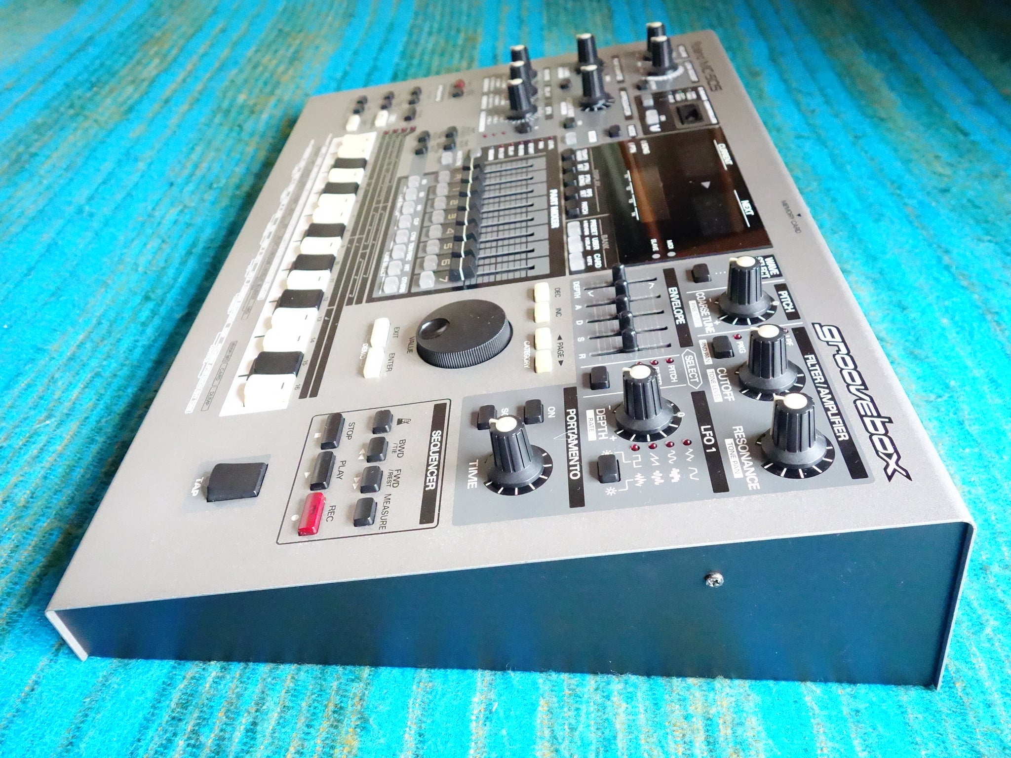 Roland MC-505 Groove Box Synthesizer Drum Machine - New LCD